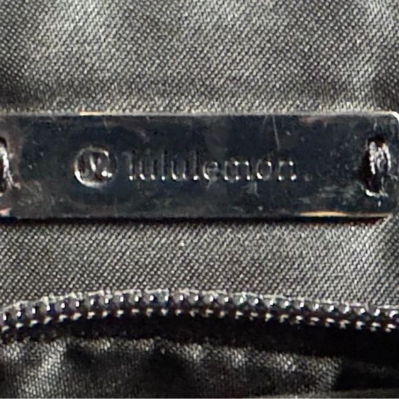 Lululemon Now and Always Tote *15L black pattern - Picture 4 of 11